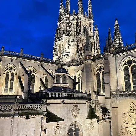 Acariciando La Catedral By Apartamentoscatedralcamino شقة