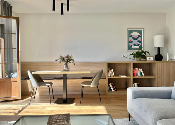 Acariciando La Catedral By Catedral Camino * Burgo