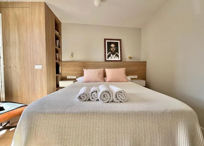 Acariciando La Catedral By Catedral Camino Suites * Burgo