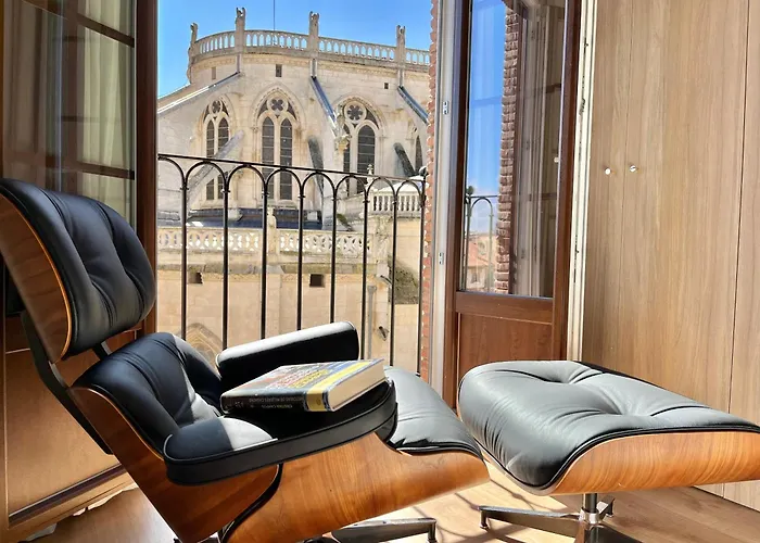 Acariciando La Catedral By Catedral Camino Lejlighed *