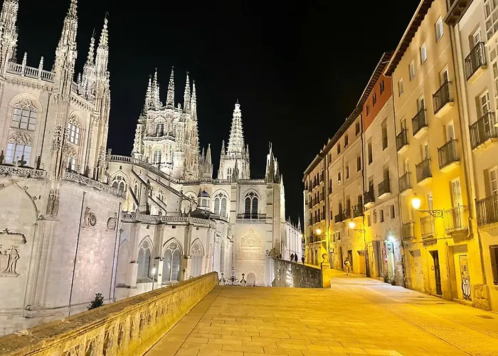 Acariciando La Catedral By Catedral Camino * Burgo